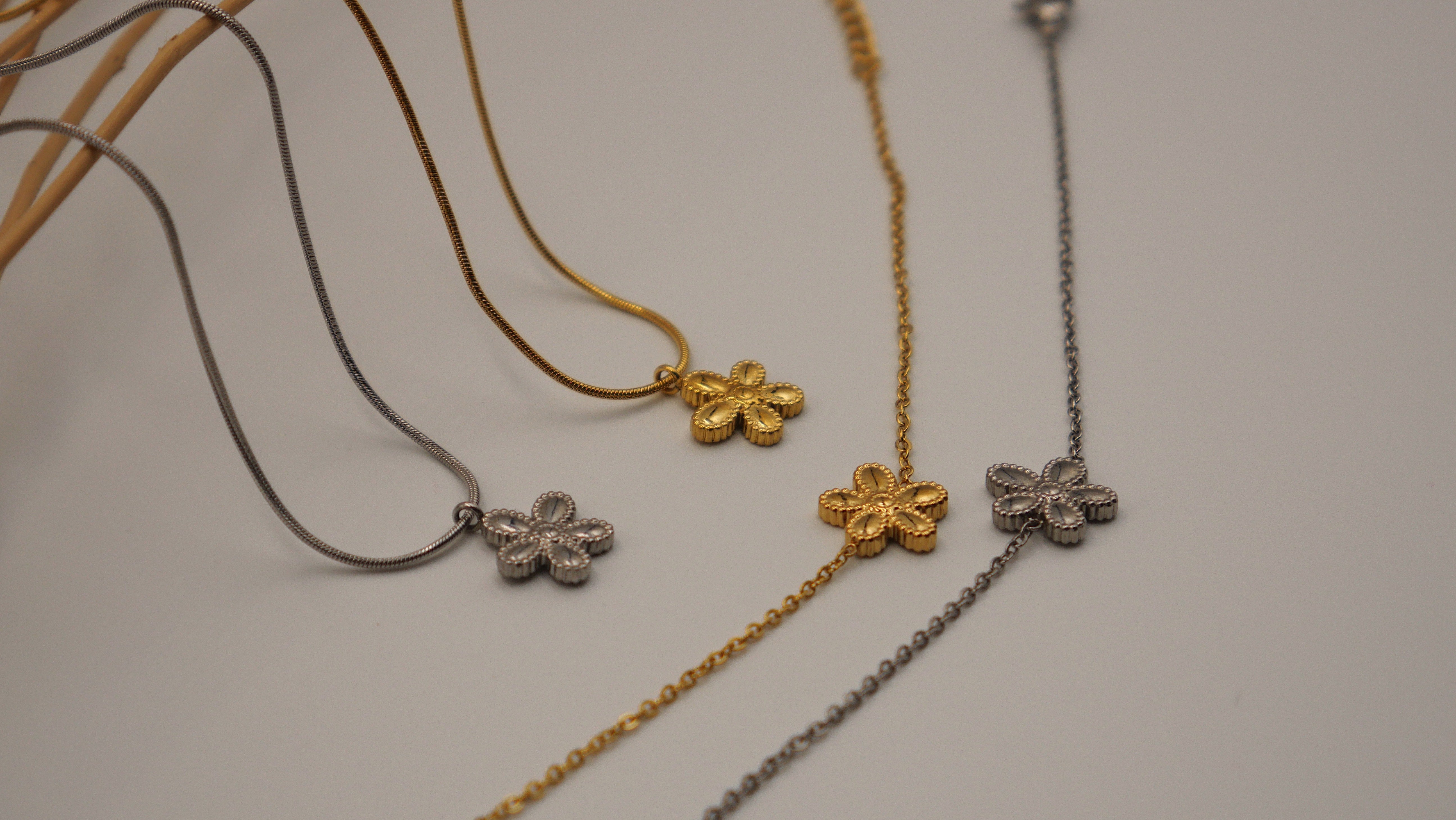 Daisy Set - Delicate Floral Gold & Silver Necklace and Bracelet