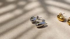 Avery - Sculpted Teardrop Stud Earrings