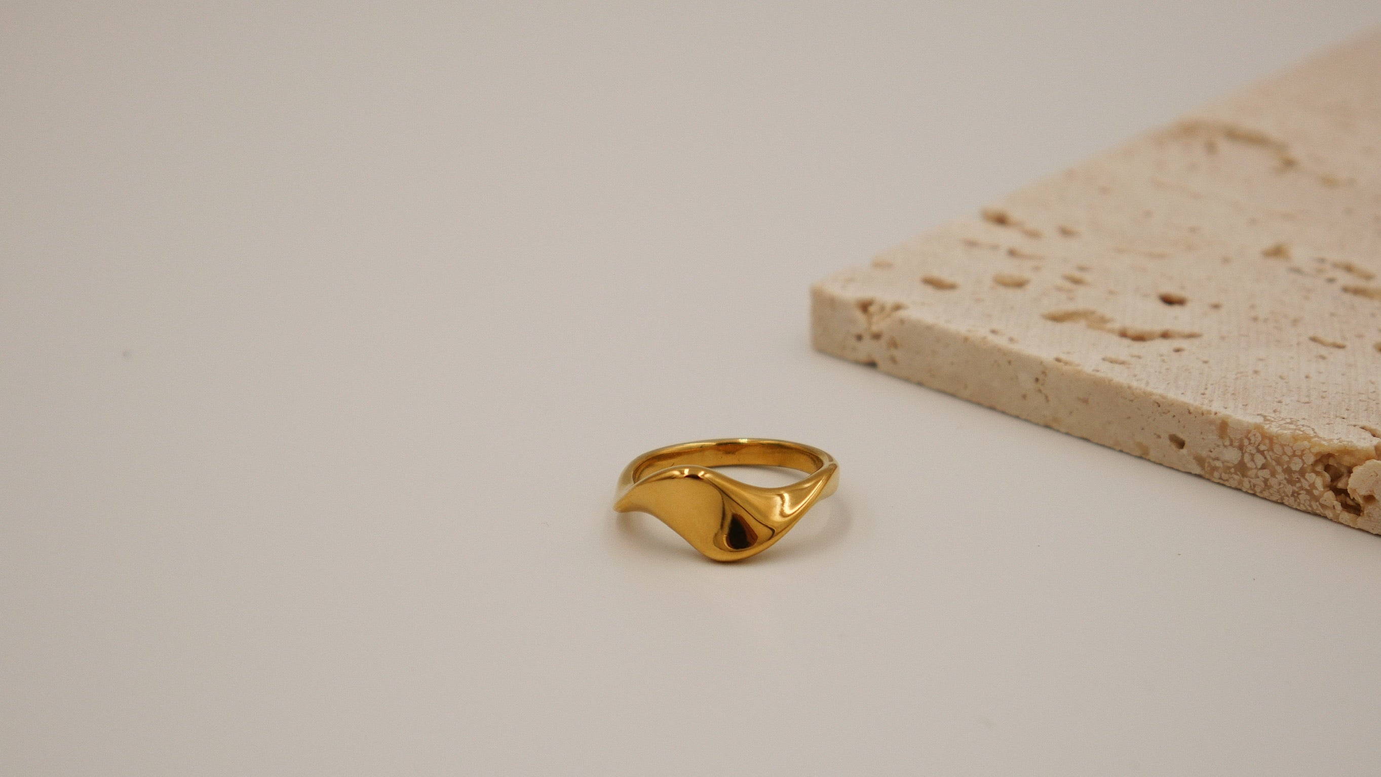 Chicé - 18k Gold Plated Stainless Steel Ring