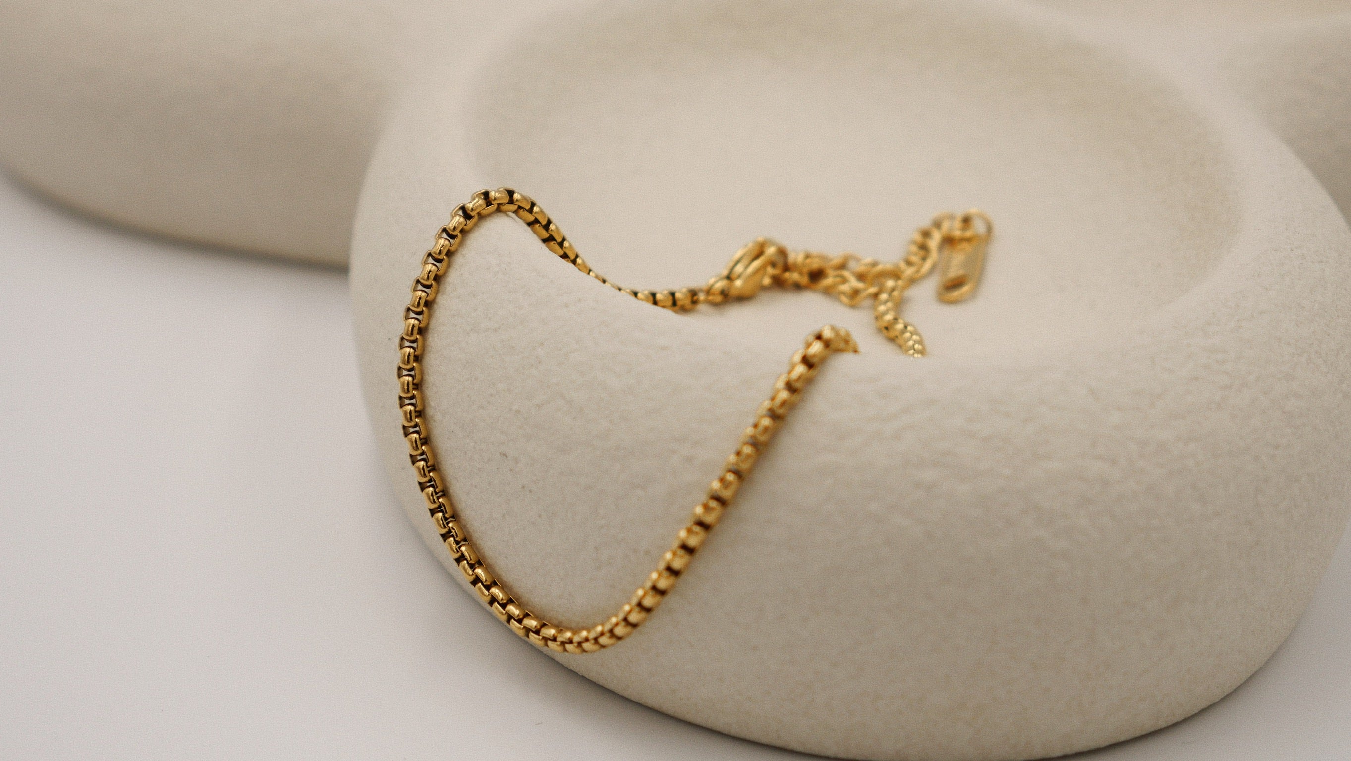 Elegant Gold Plated Box Chain Bracelet