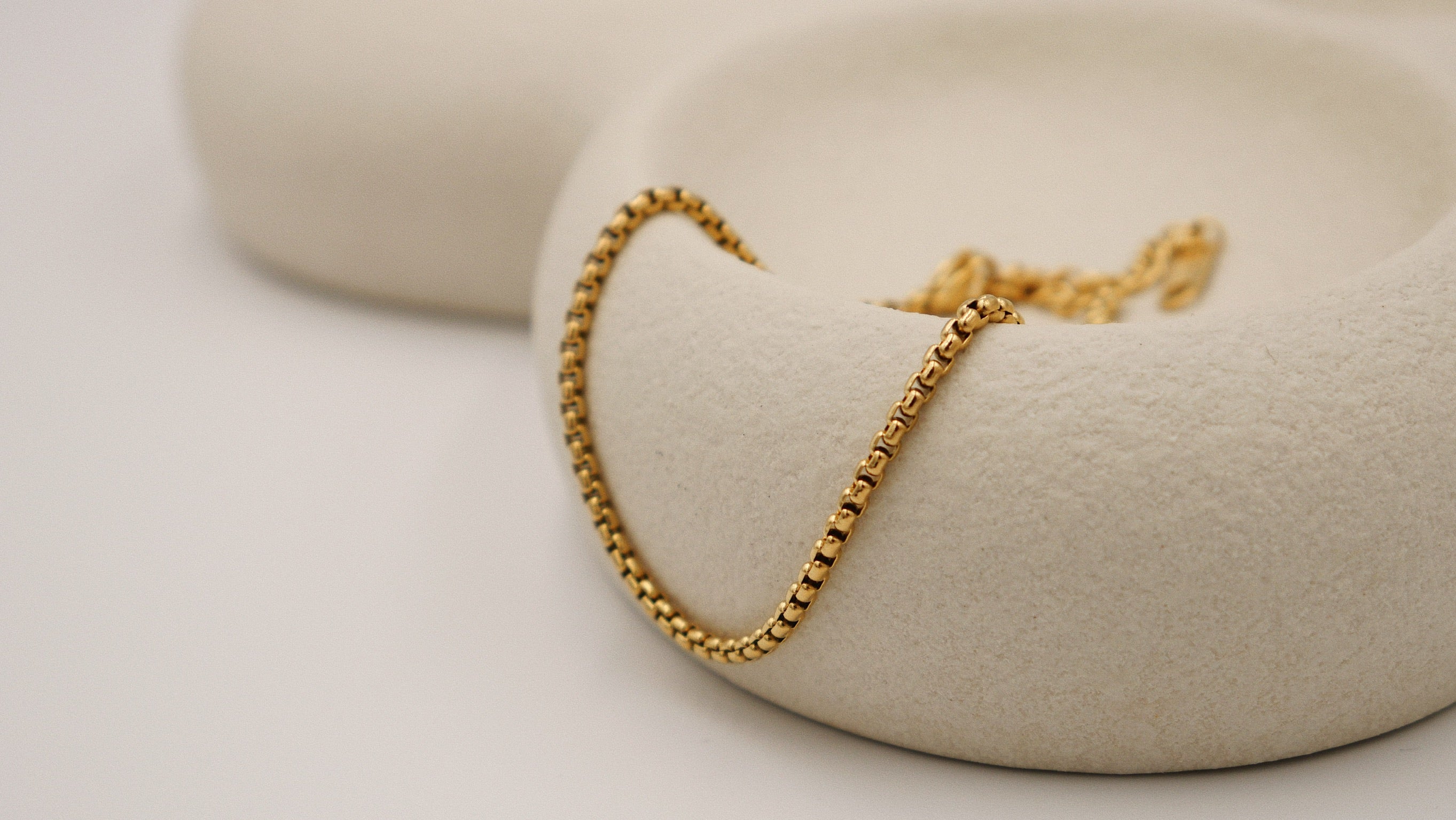 Elegant Gold Plated Box Chain Bracelet